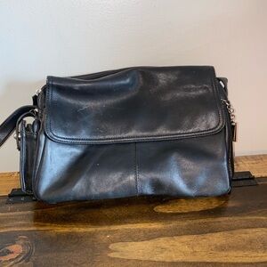 Giani Bernini Vintage Black Leather Crossbody Purse